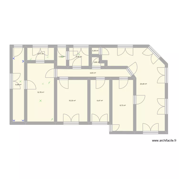 bonbon. Plan de 12 pièces et 82 m²