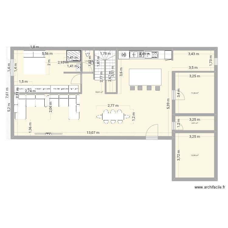Anode à 1390. Plan de 5 pièces et 125 m2