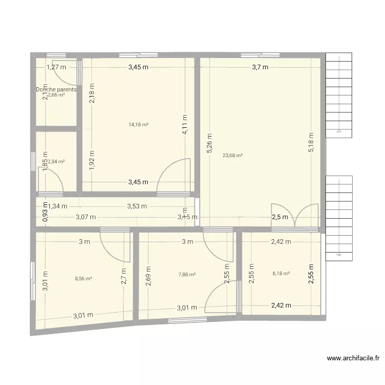Plan Logbessou. Plan de 7 pièces et 65 m²