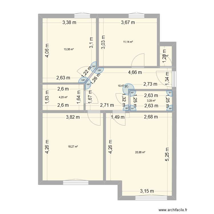 A refaire. Plan de 8 pièces et 81 m2