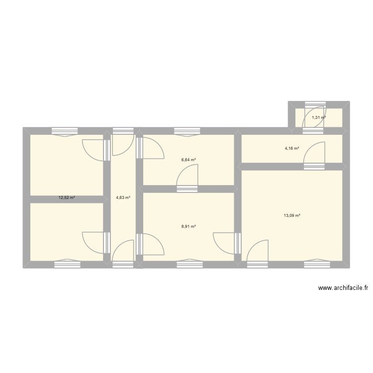 bast. Plan de 7 pièces et 51 m2