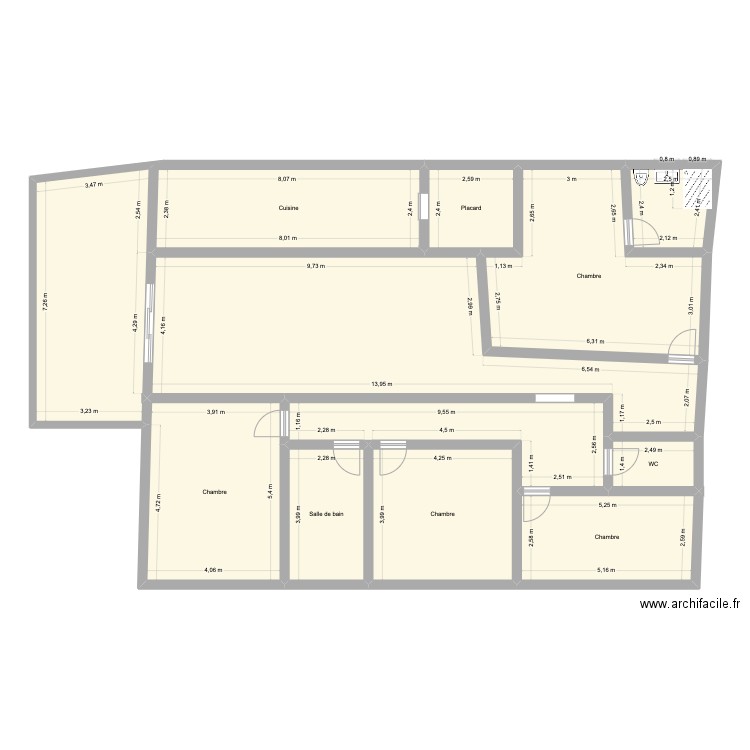 poroani. Plan de 12 pièces et 212 m2