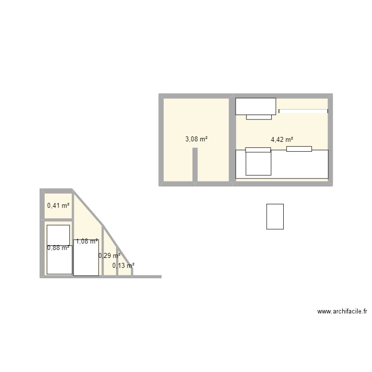 bas bis. Plan de 7 pièces et 10 m2