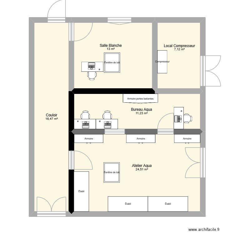 Atelier. Plan de 5 pièces et 72 m2