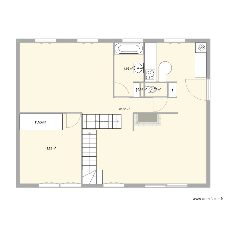 RDC. Plan de 5 pièces et 84 m2