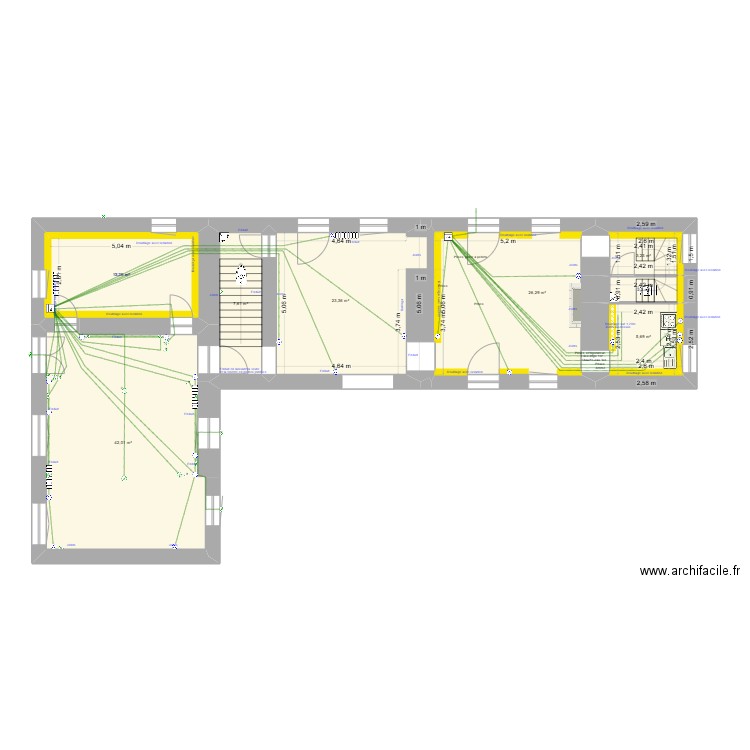 Bâtiment principal. Plan de 41 pièces et 350 m2