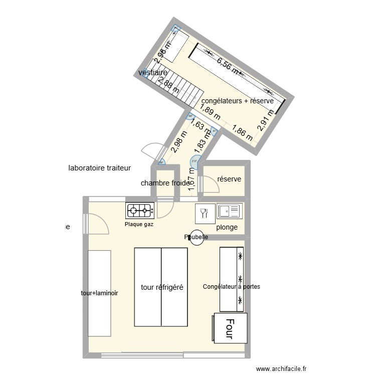 LABO. Plan de 5 pièces et 85 m2