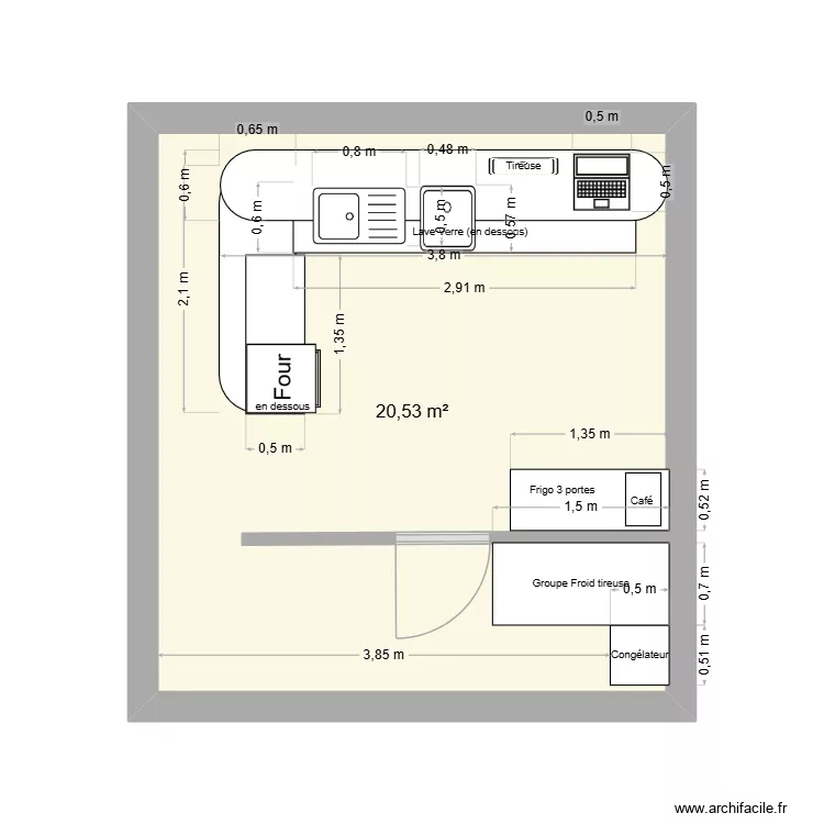 Bar club house #1. Plan de 1  et 21 m²