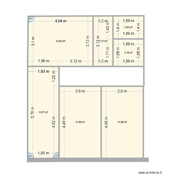 pharmacie. Plan de 7 pièces et 57 m2