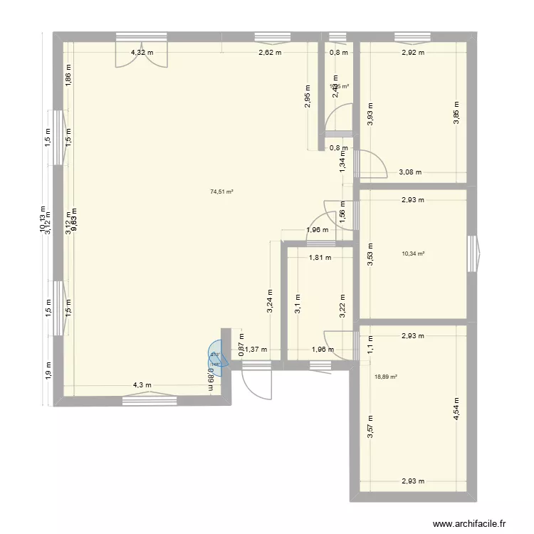 Rieumes. Plan de 4  et 106 m²