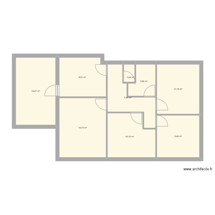 Maison ancien plan. Plan de 9 pièces et 82 m2