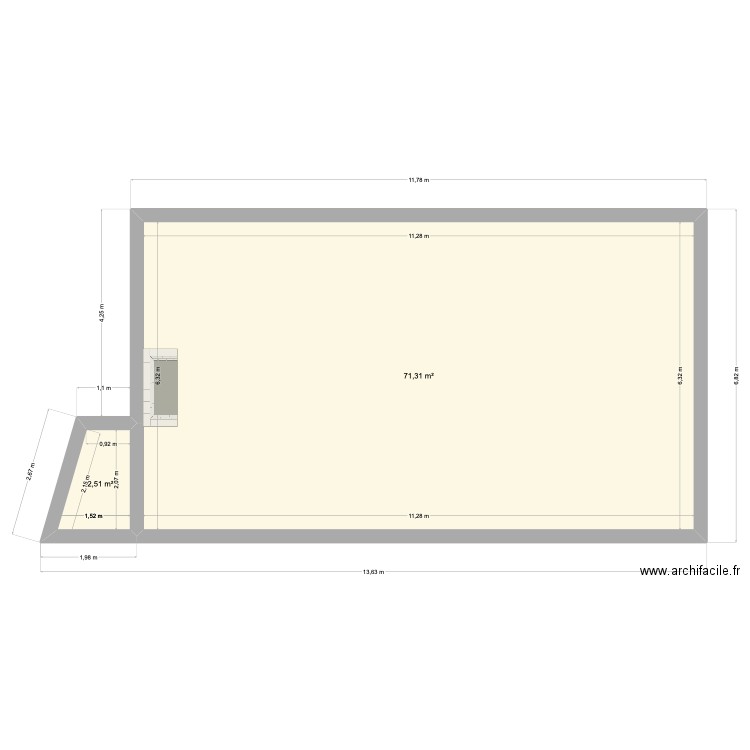 Maison. Plan de 2 pièces et 74 m2