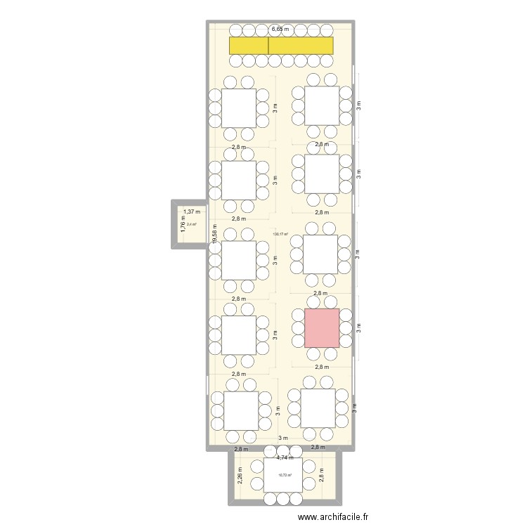 SALLE MARIAGE TABLES CARRE. Plan de 3 pièces et 143 m2