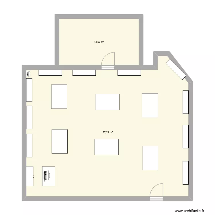 chaussure. Plan de 2  et 99 m²