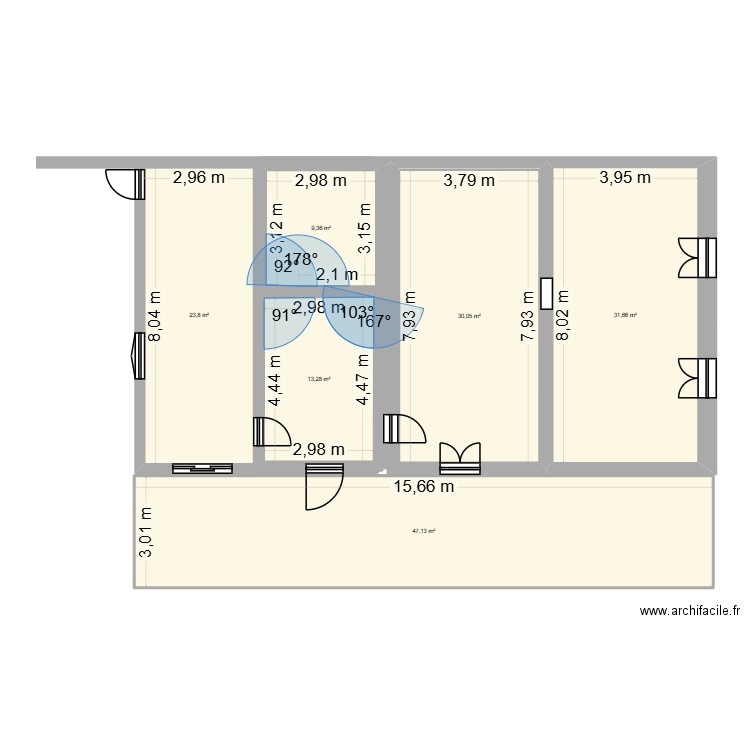 RDC. Plan de 6 pièces et 155 m2