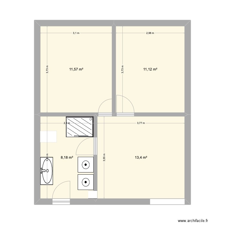 Poteau identique. Plan de 4 pièces et 44 m2