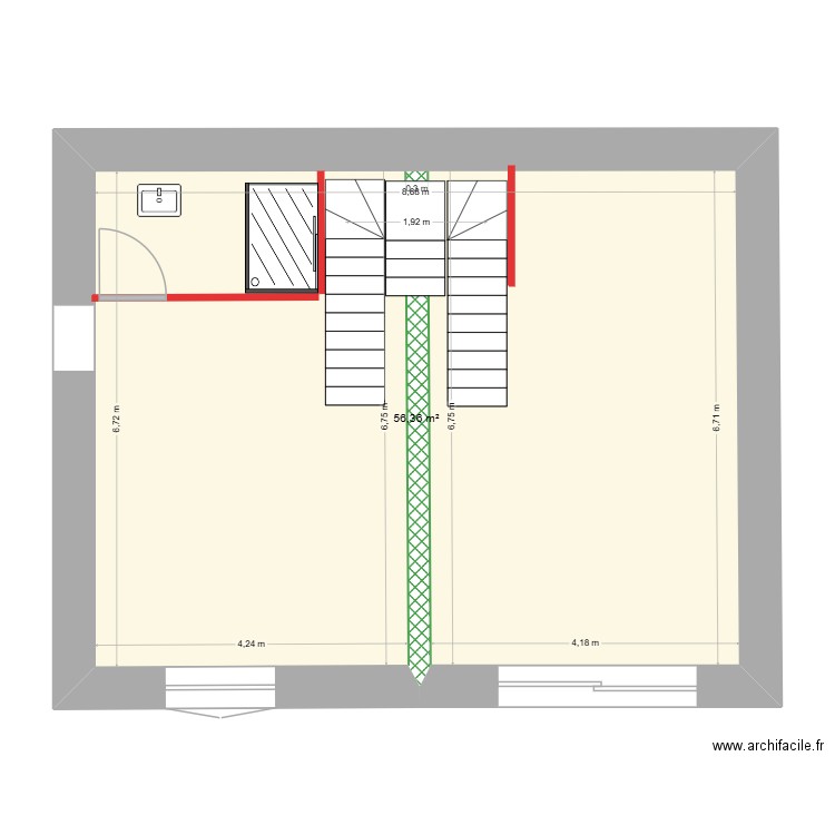 Plan RDC avec un escalier central bifurqué asymétrique. Plan de 1 pièce et 56 m2