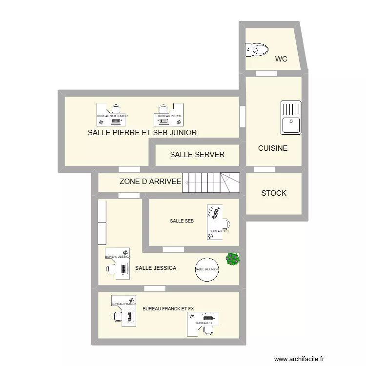 MVG. Plan de 9 pièces et 72 m²