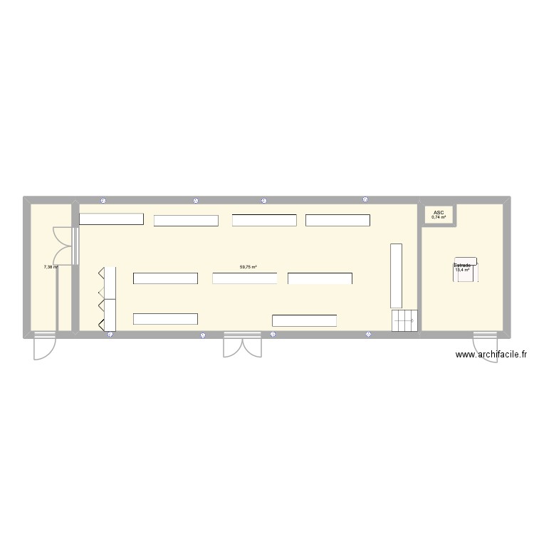 Salle des fêtes. Plan de 4 pièces et 82 m2