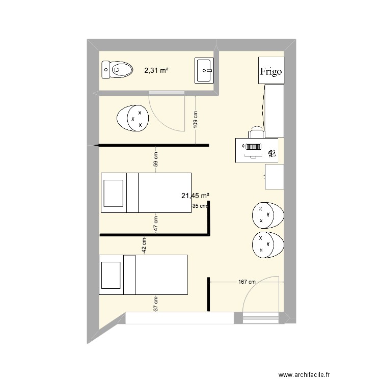 local caro. Plan de 0 pièce et 0 m2