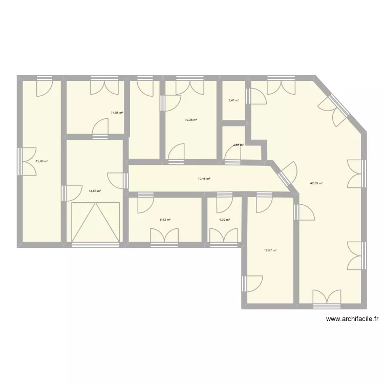 eexercice. Plan de 11 pièces et 138 m²