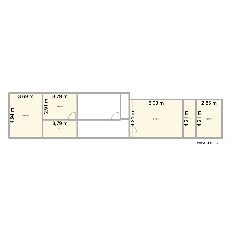 etage. Plan de 6 pièces et 79 m2