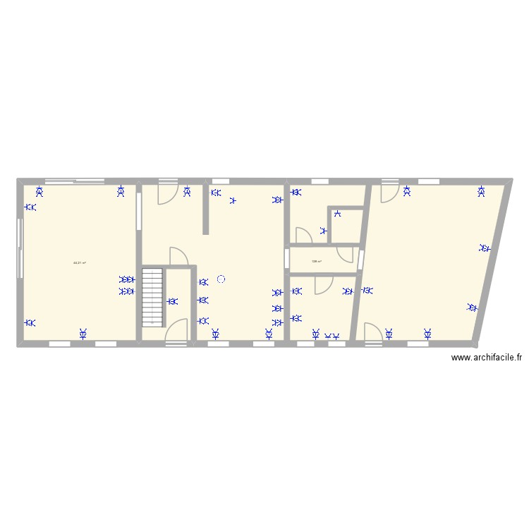 REZ JC Prise. Plan de 2 pièces et 172 m2