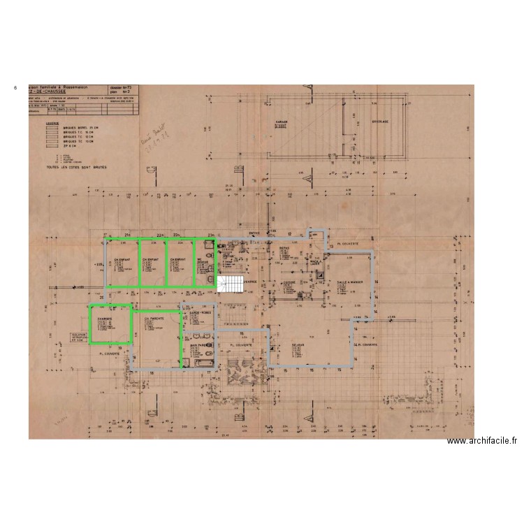 Maison Rossemaison. Plan de 9 pièces et 240 m2