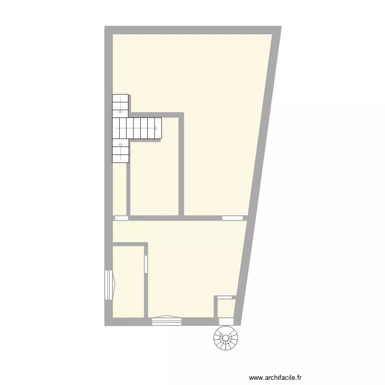 Salle du haut avant travaux. Plan de 2  et 42 m²