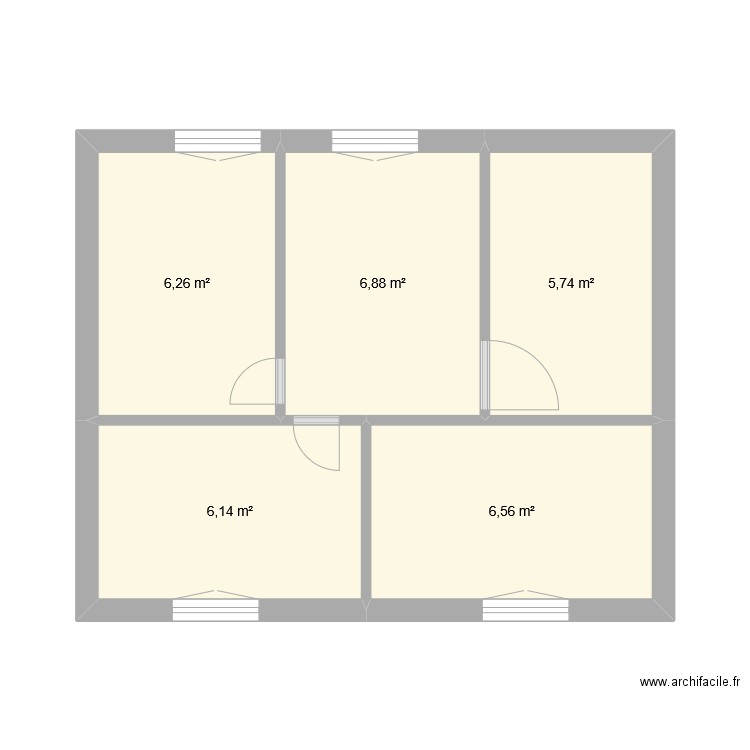 1er Deshaie. Plan de 5 pièces et 32 m2