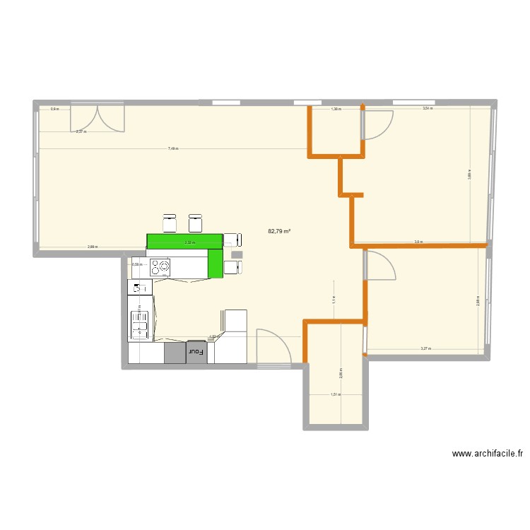 CANNES  2 - cuisine. Plan de 1 pièce et 83 m2