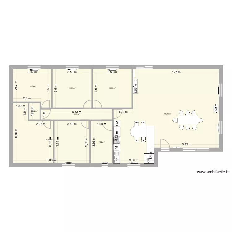Maison. Plan de 8  et 146 m²