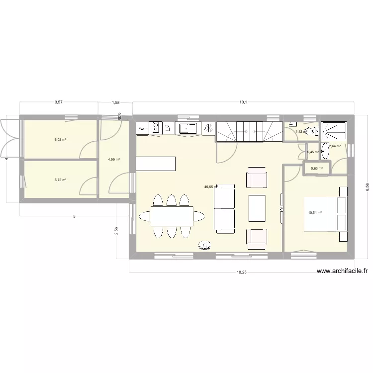 Chalet. Plan de 9  et 73 m²