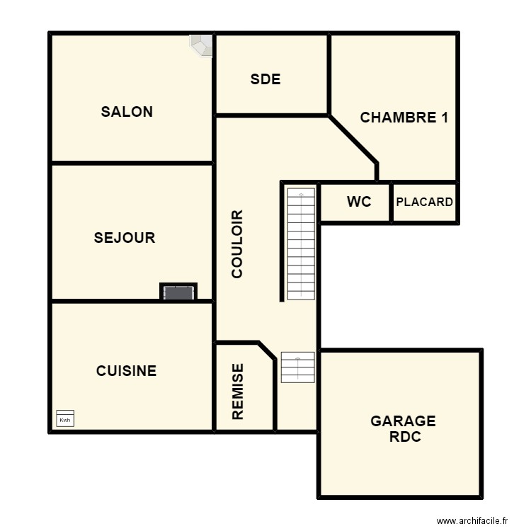 GILABERT 1ER. Plan de 8 pièces et 133 m2