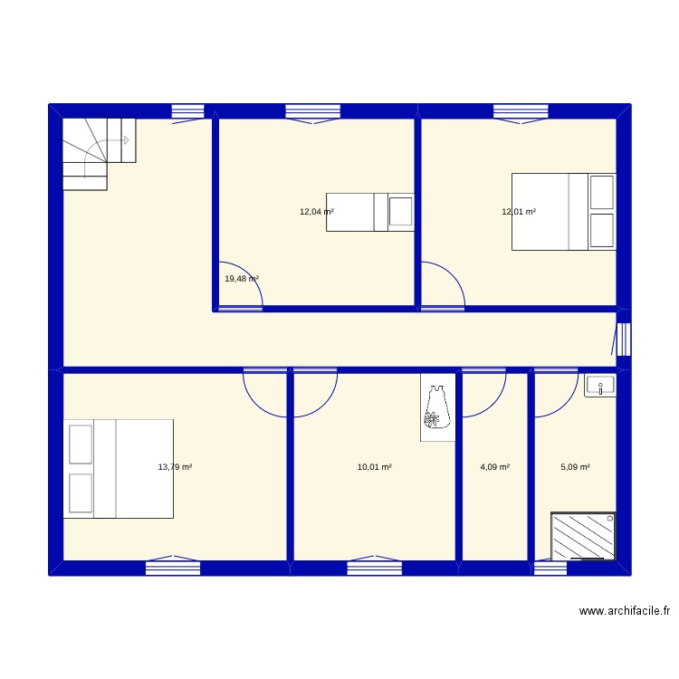 maison étage. Plan de 7 pièces et 77 m2