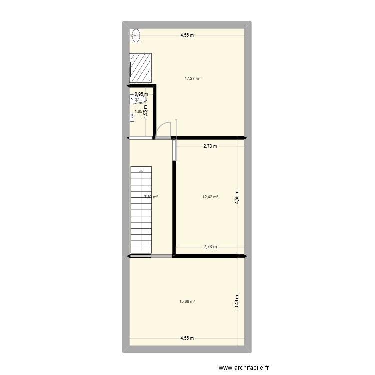 etage. Plan de 5 pièces et 55 m2