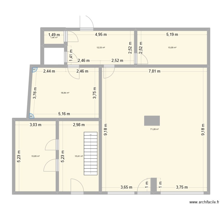 HOMECOURT RDC. Plan de 7 pièces et 149 m2