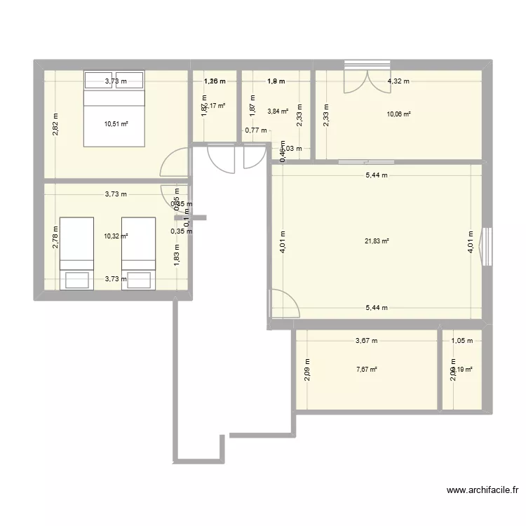 BUSSY 2. Plan de 8  et 69 m²