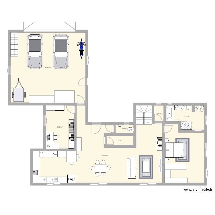 maison contemporaine. Plan de 13 pièces et 235 m2