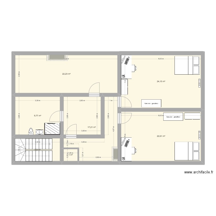 Grenier. Plan de 7 pièces et 103 m2