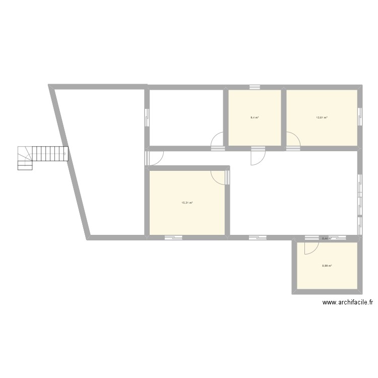 KAZ. Plan de 5 pièces et 47 m2