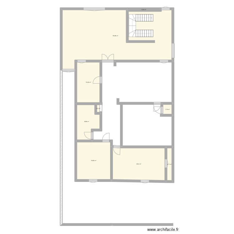 cage escalier 2025. Plan de 9 pièces et 137 m2