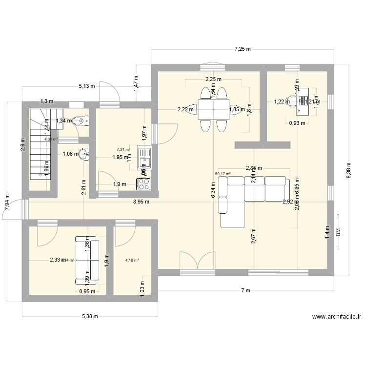A PEAUFINER. Plan de 5 pièces et 84 m2