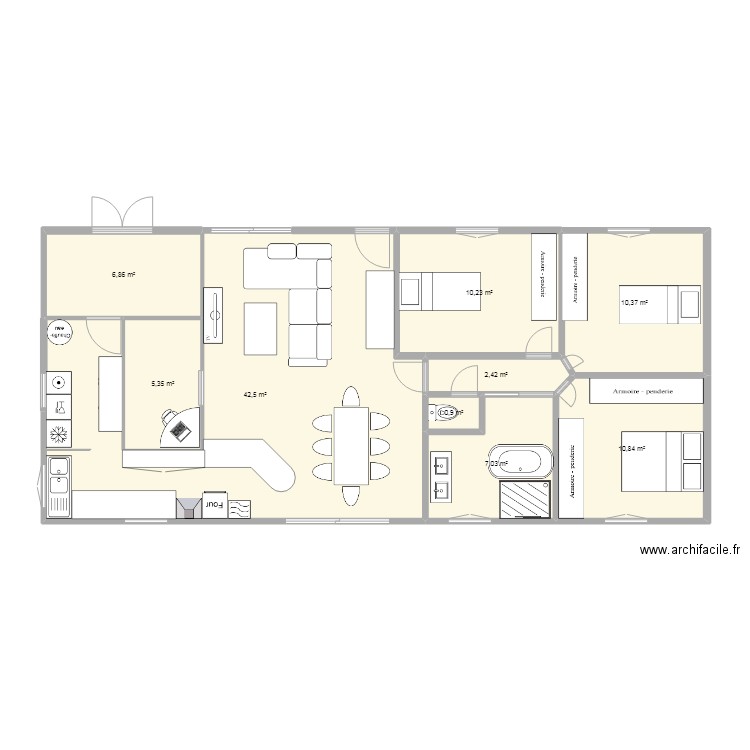 Maison. Plan de 9 pièces et 97 m2
