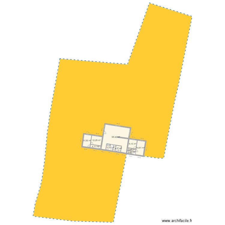 LOT 4 . Plan de 10 pièces et 137 m2
