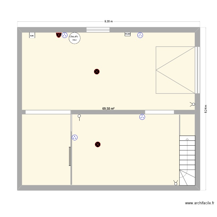Sous-Sol Maison. Plan de 1 pièce et 70 m2