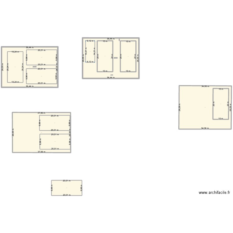 PADEL. Plan de 14 pièces et 5740 m2