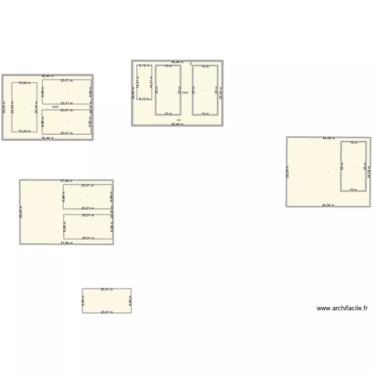 PADEL. Plan de 14 pièces et 5740 m²