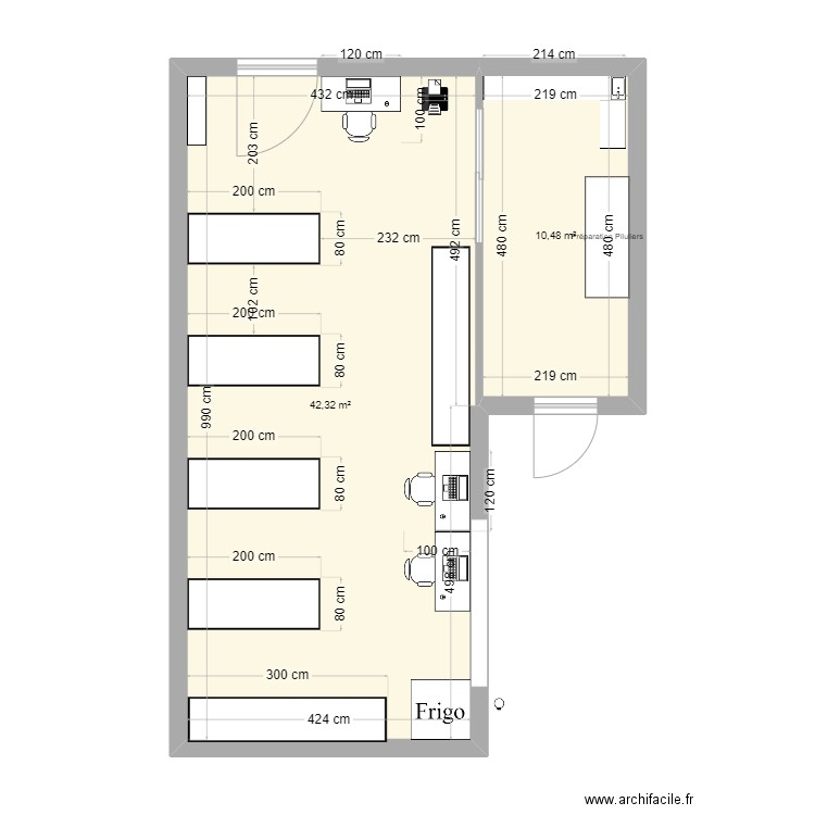 pharmacie. Plan de 2 pièces et 55 m2