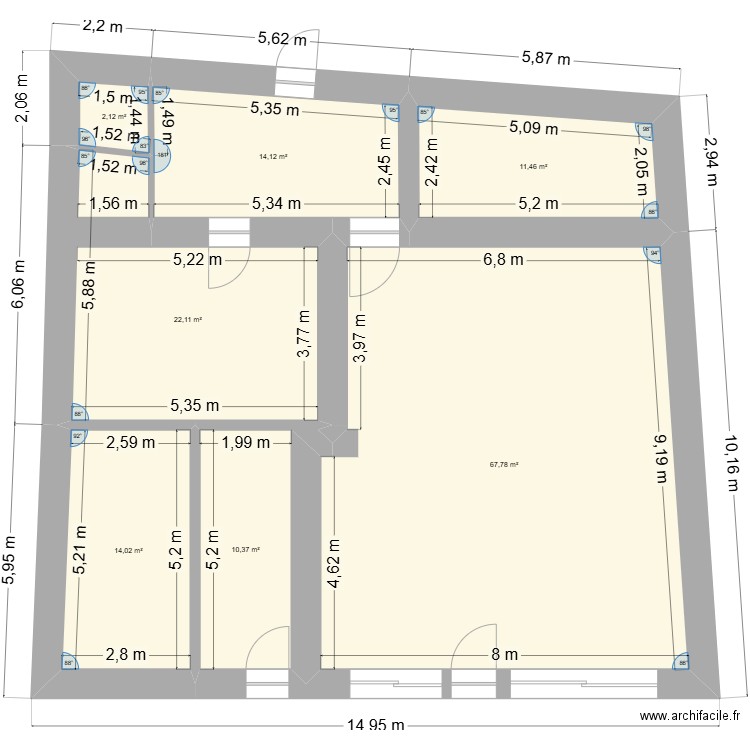homecourt. Plan de 7 pièces et 142 m2